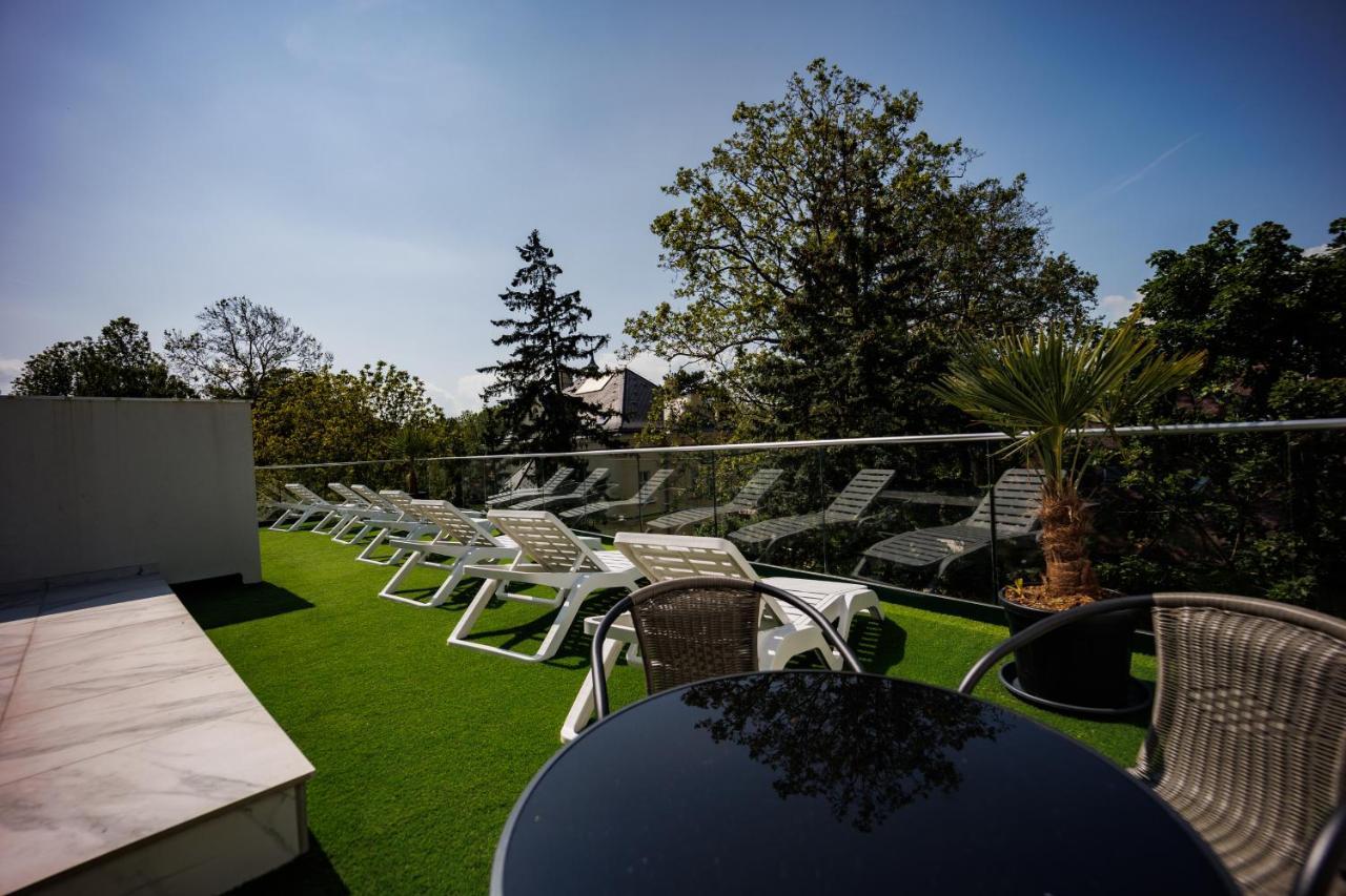 Villa Bauhaus Wellness Apartments 207 - Petiteplage Siofok Bagian luar foto