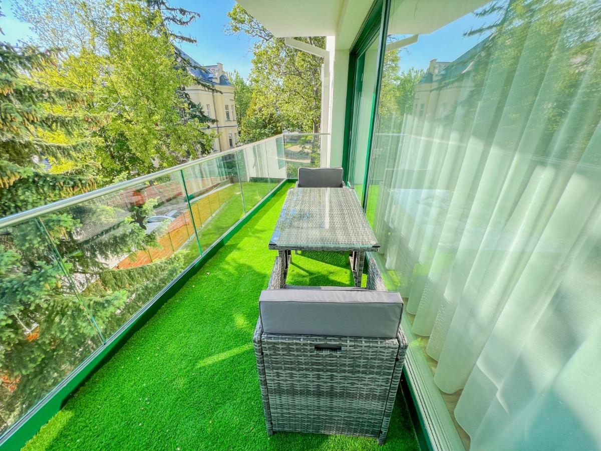 Villa Bauhaus Wellness Apartments 207 - Petiteplage Siofok Bagian luar foto